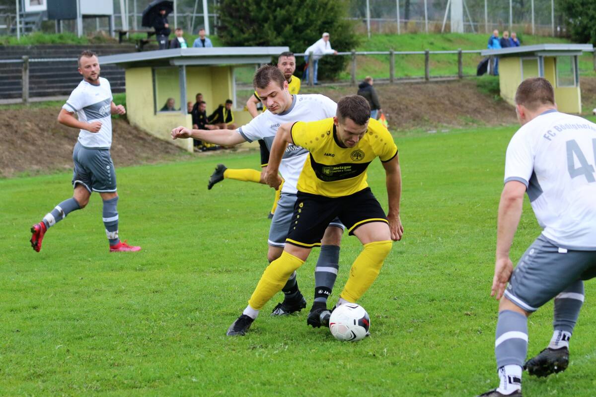 Zwei Punkte Abstand im Topspiel